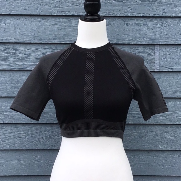 Fabletics Jessie Seamless Crop Top - Picture 5 of 11